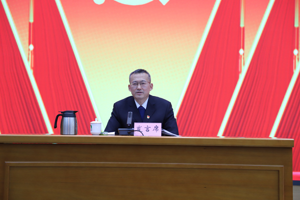 集團(tuán)黨委書記、董事長(zhǎng)劉家昌代表上一屆600副本.jpg